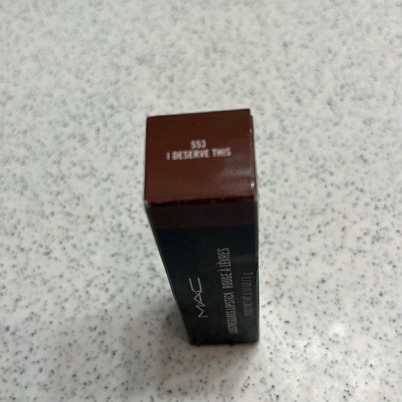 MAC Lustreglass Lipstick I Deserve This - Picture 4 of 10